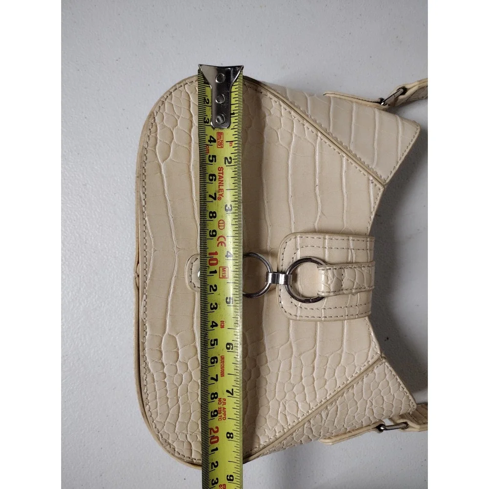 Urban Outfitters Cream Croc Embossed Shoulder‎ Bag Ring Buckle Baguette Purse